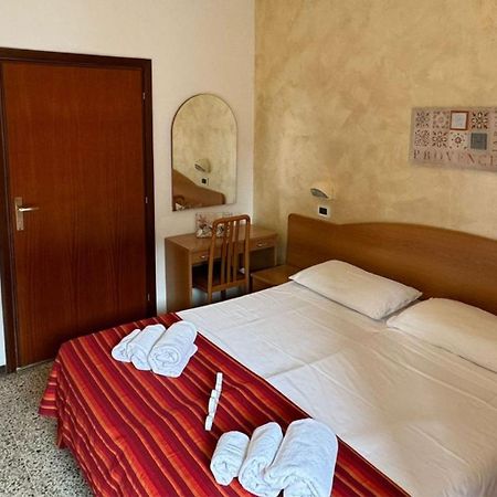 Hotel Caruso Rimini Exterior photo