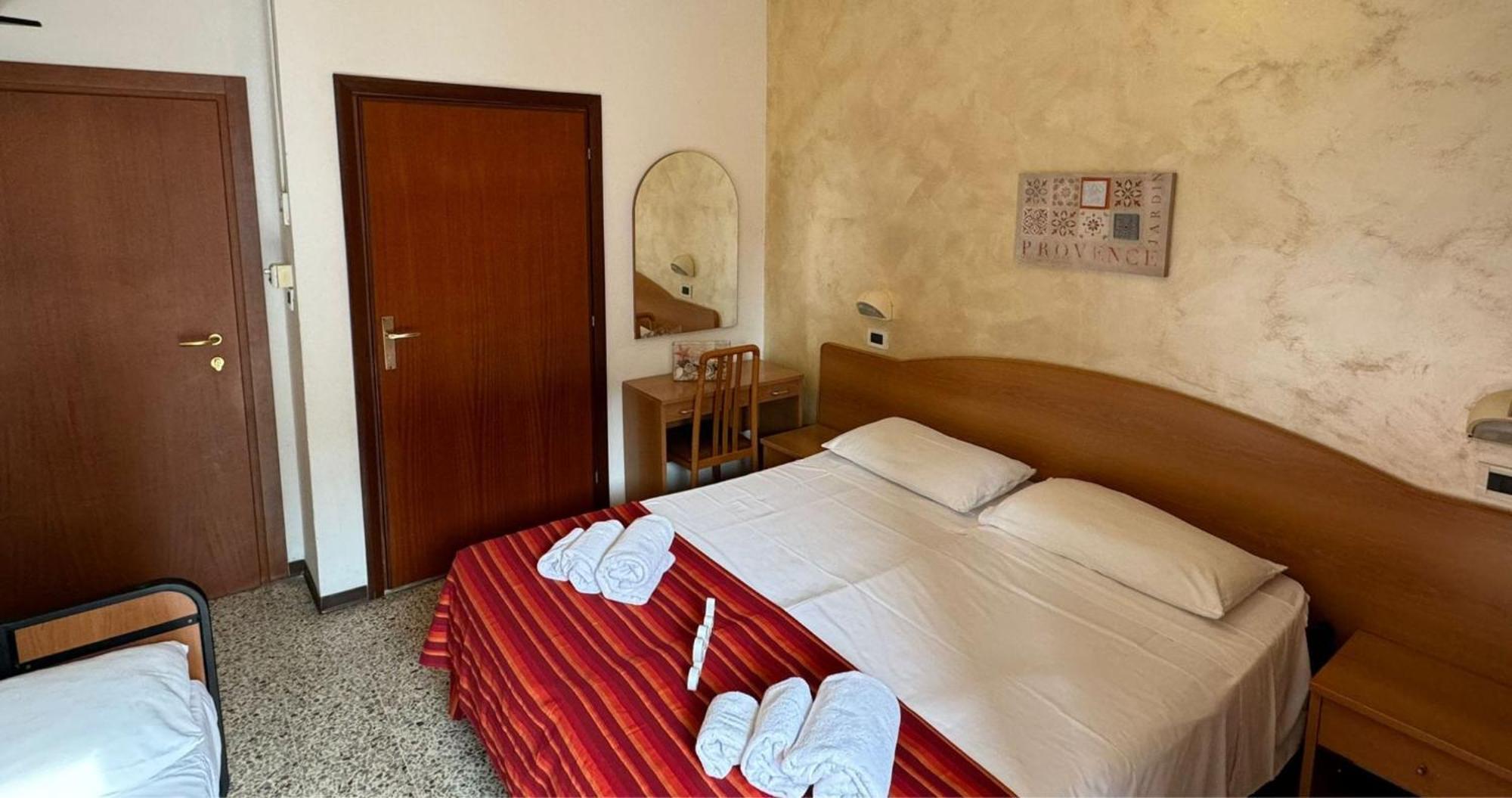 Hotel Caruso Rimini Exterior photo