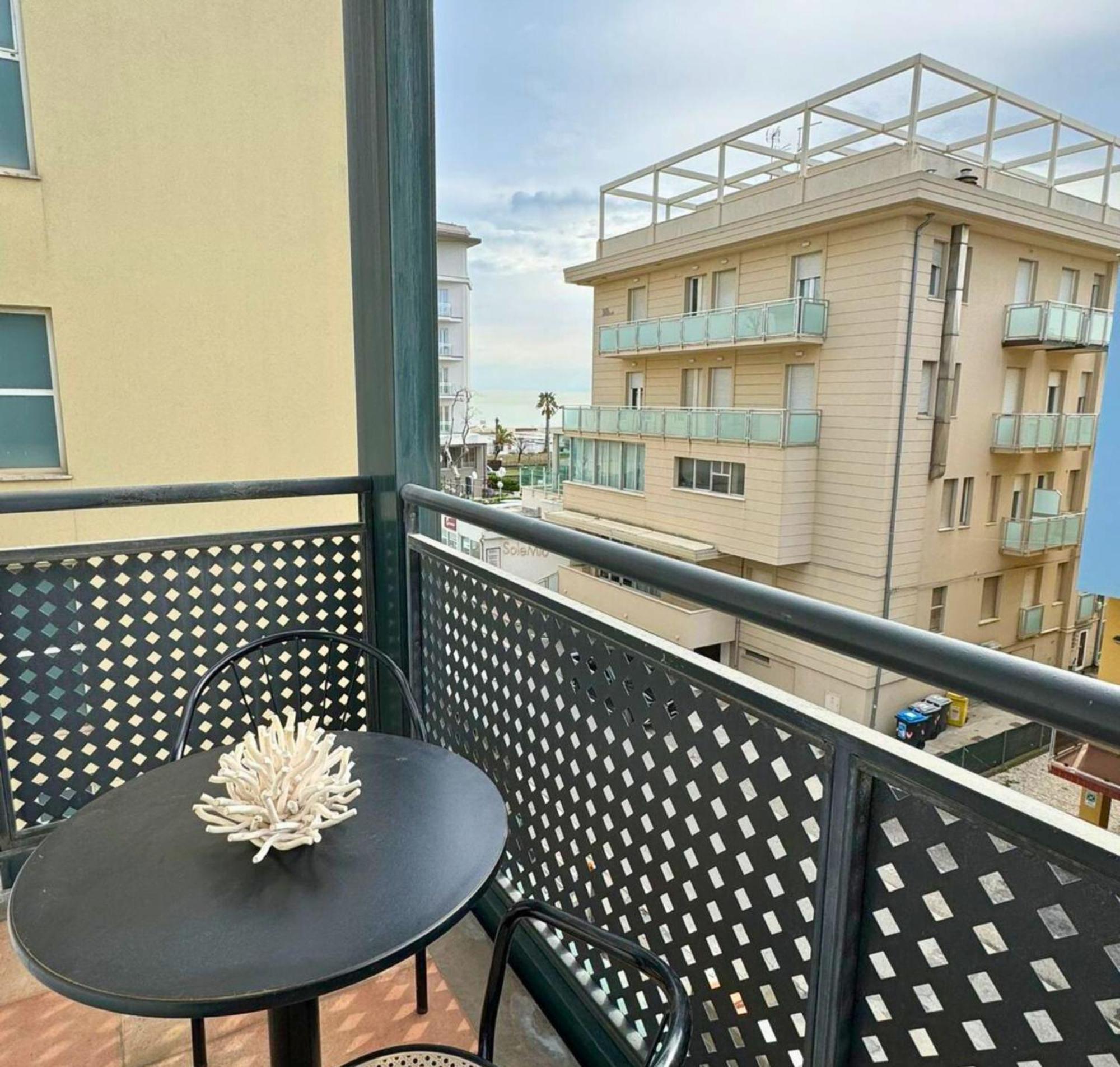 Hotel Caruso Rimini Exterior photo