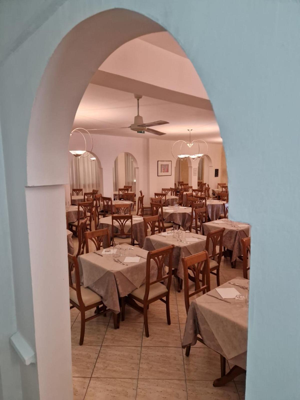 Hotel Caruso Rimini Exterior photo